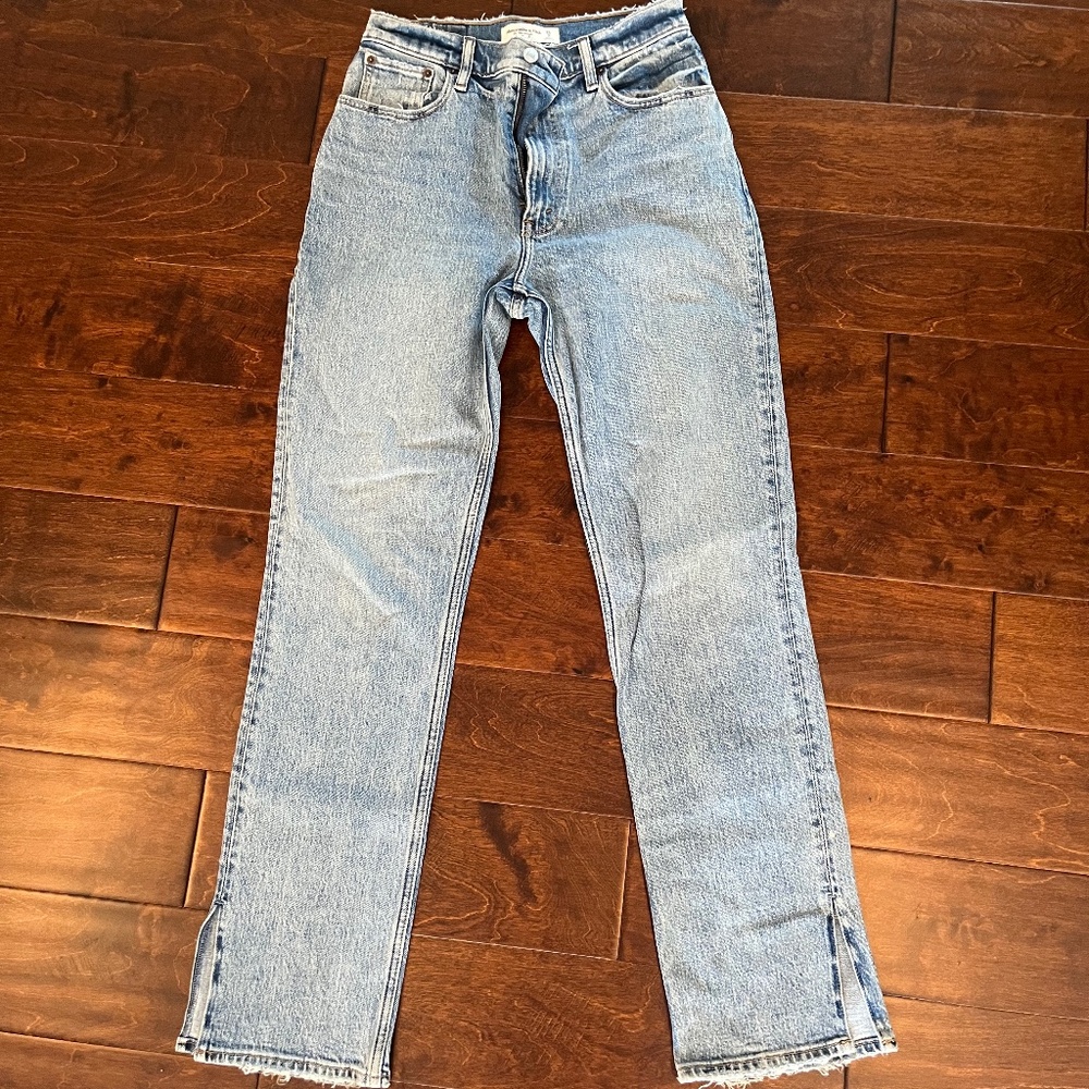 Abercrombie 90s Straight Ultra High Rise Jeans